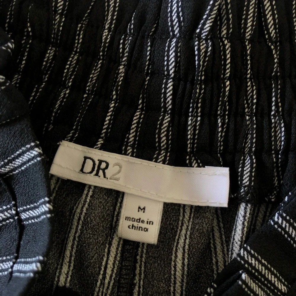 Drawstring Striped Shorts - Picture 3 of 4